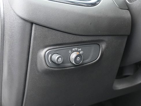 Used 2021 Chevrolet Equinox LT image 14