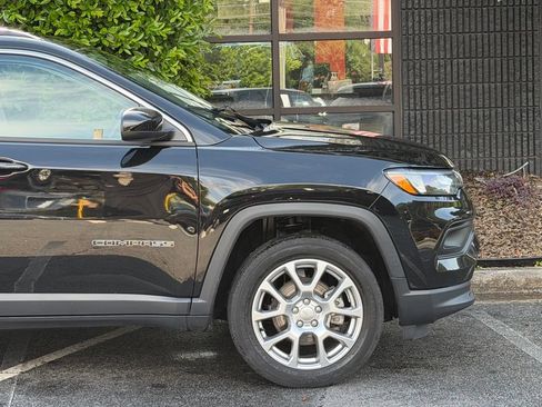 Used 2022 Jeep Compass Latitude AWD/4WD image 23