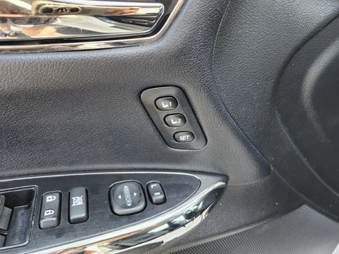 Used 2016 Toyota Avalon Touring FWD image 28