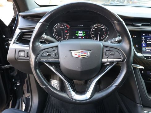 Used 2021 Cadillac XT6 Premium Luxury image 14