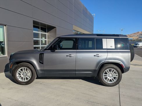 Used 2024 Land Rover Defender 110 S image 11