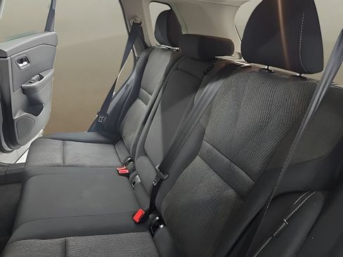 Used 2024 Nissan Rogue SV FWD image 17