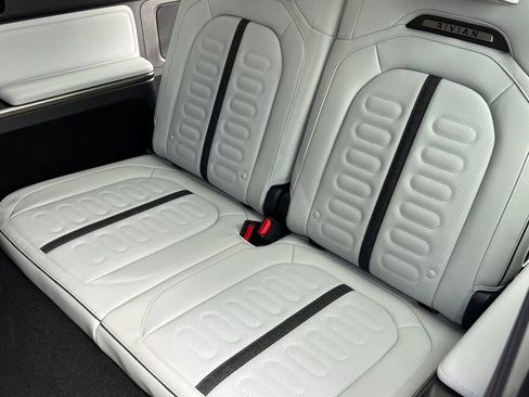 Used 2024 Rivian R1S Adventure AWD/4WD image 27