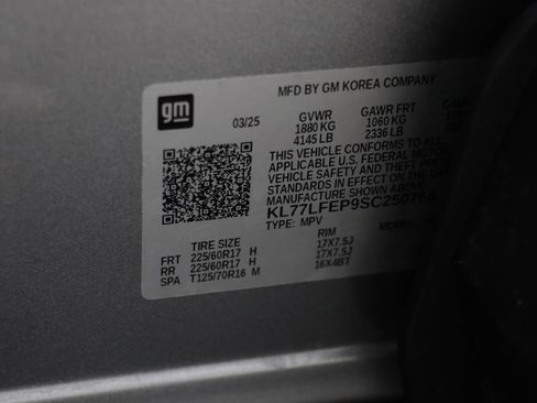 Used 2025 Chevrolet Trax LS w/ LS Convenience Package image 24