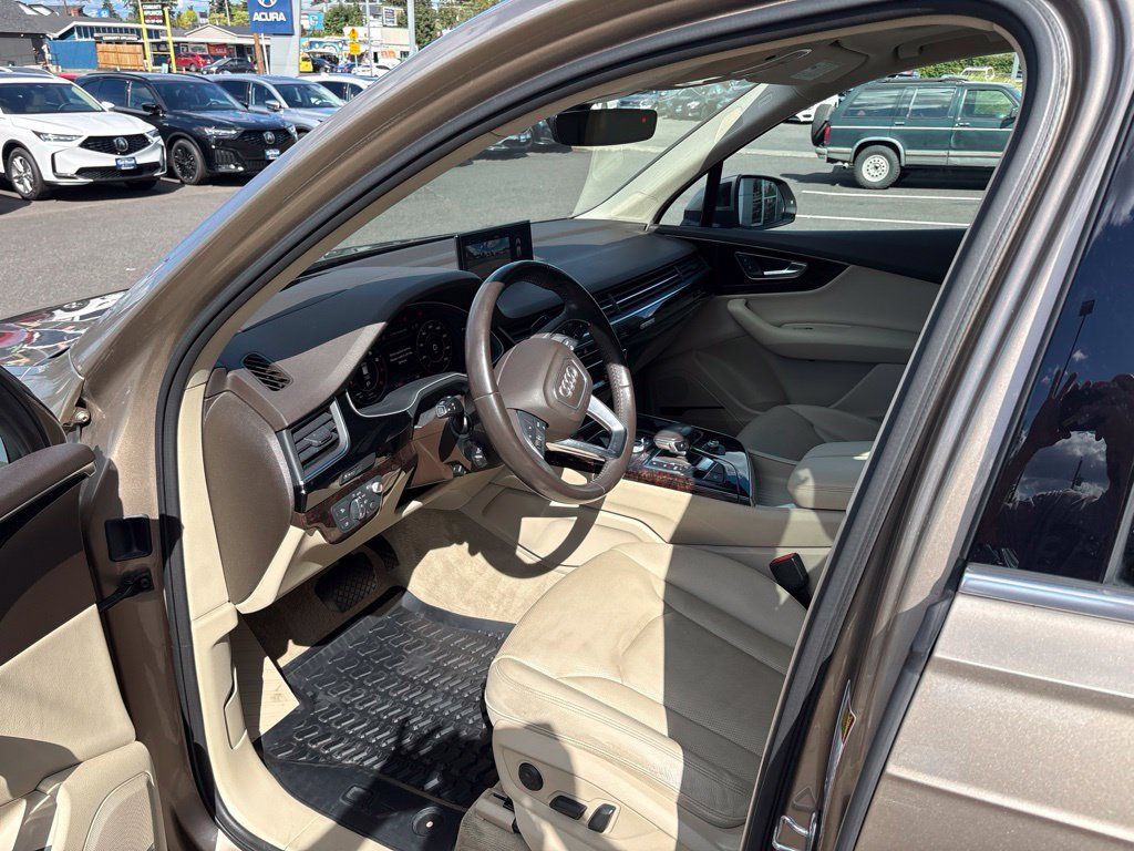 Used 2018 Audi Q7 3.0T Prestige w/ Prestige Package AWD/4WD image 13