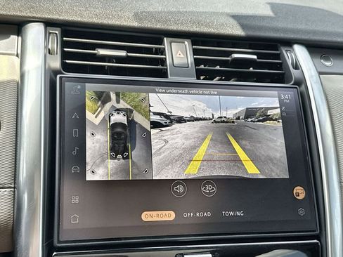 Certified 2025 Land Rover Discovery Dynamic SE image 25