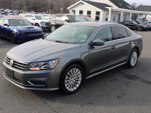 Used 2016 Volkswagen Passat 1.8T SE image 4
