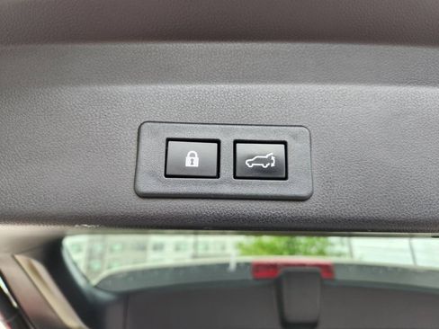 Used 2022 Subaru Ascent Touring AWD/4WD image 36