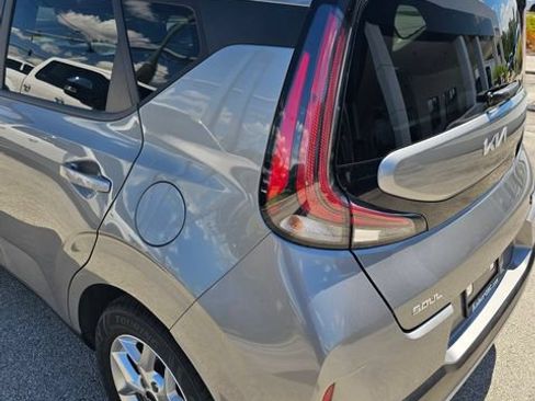 Used 2024 Kia Soul LX w/ Option Group 015 FWD image 11