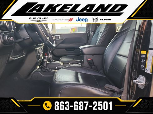 Used 2020 Jeep Wrangler Unlimited Sahara AWD/4WD image 16