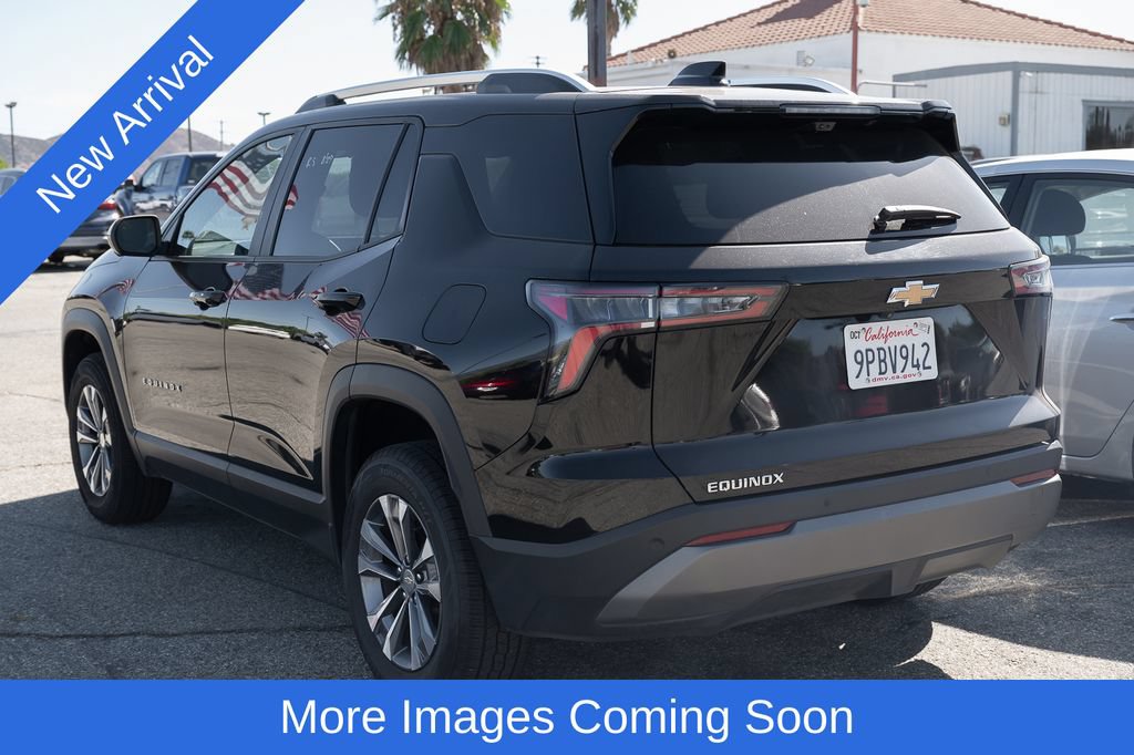 Used 2025 Chevrolet Equinox LT w/ Convenience Package II FWD image 5