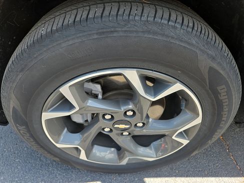 Used 2024 Chevrolet Trax LT w/ Driver Confidence Package FWD image 12