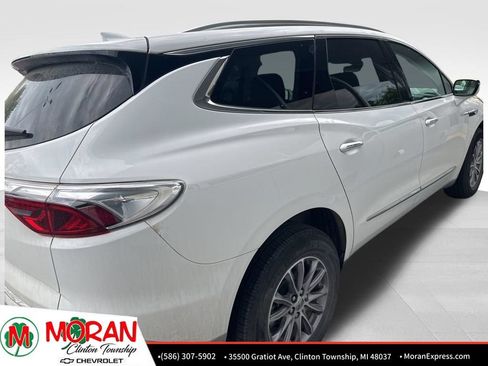 Used 2024 Buick Enclave Essence FWD image 4