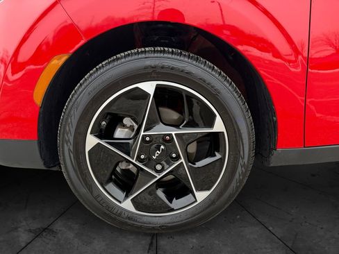 Used 2025 Kia Soul EX image 14