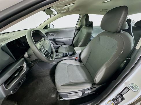 Used 2025 Kia K4 FWD image 13