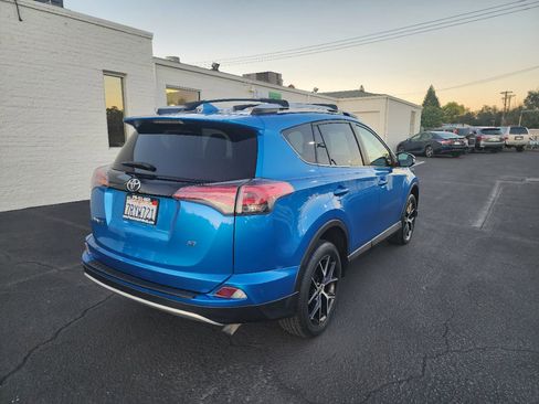 Used 2016 Toyota RAV4 SE image 4