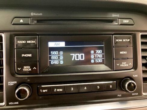 Used 2017 Hyundai Sonata SE image 18