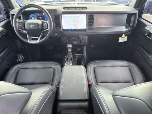 Used 2025 Ford Bronco Badlands AWD/4WD image 11
