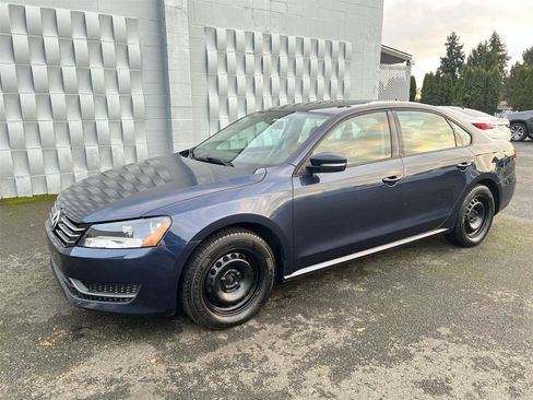 Used 2014 Volkswagen Passat 1.8T S image 2