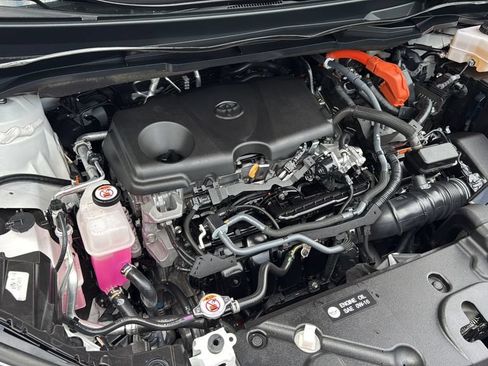 Used 2023 Toyota Sienna XSE AWD/4WD image 40