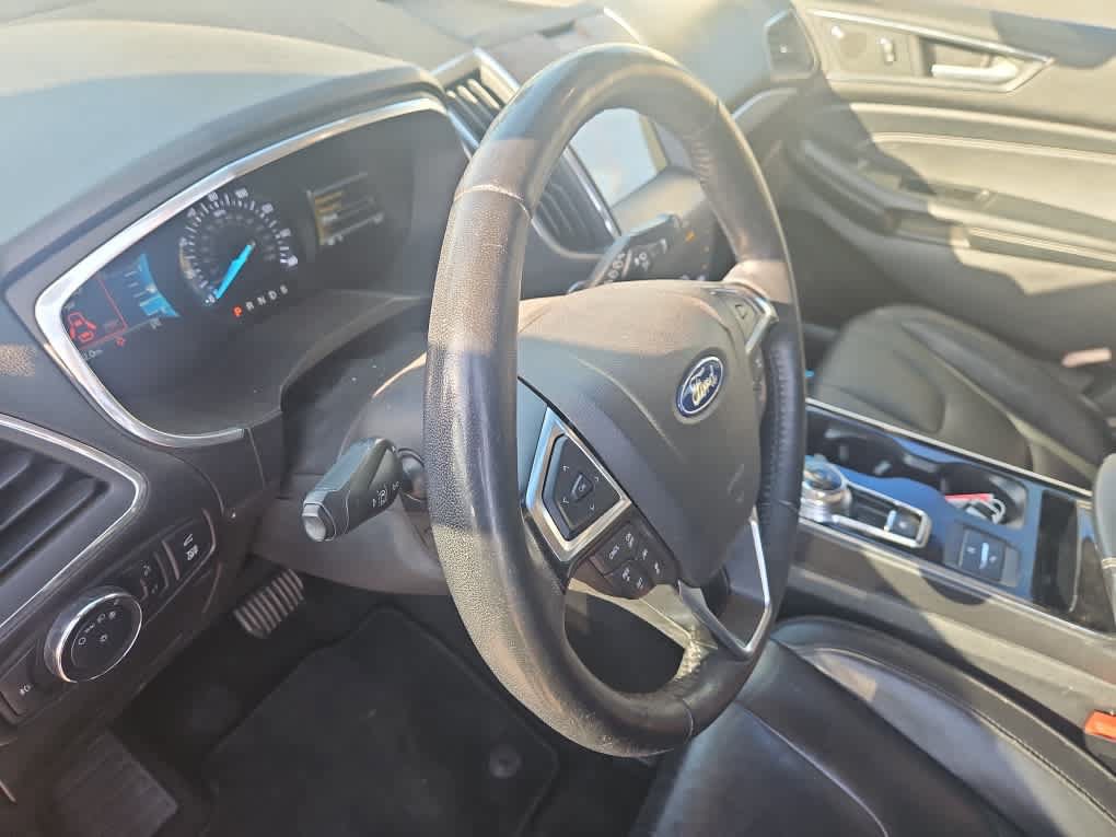 Certified 2020 Ford Edge Titanium FWD image 9
