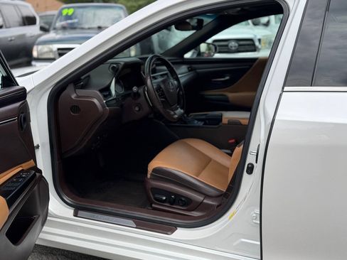 Used 2020 Lexus ES 350 w/ Premium Package FWD image 48
