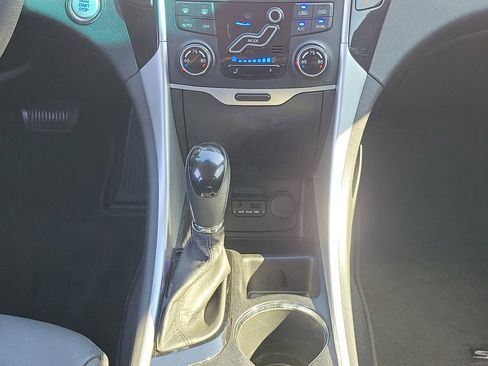 Used 2011 Hyundai Sonata Limited w/ Navigation Pkg 5 image 18