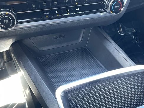 New 2026 Chevrolet Equinox LT image 11