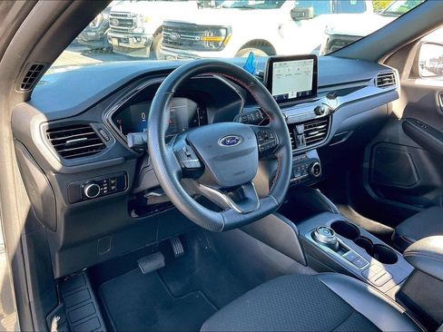 Certified 2025 Ford Escape ST-Line AWD/4WD image 13
