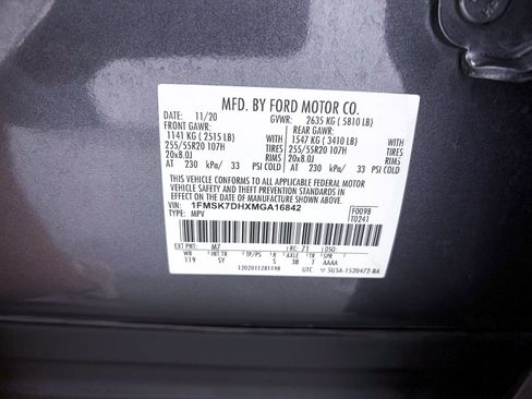 Used 2021 Ford Explorer XLT w/ Equipment Group 202A RWD image 33