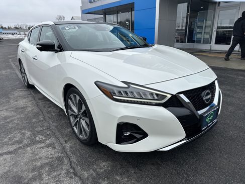Used 2023 Nissan Maxima Platinum w/ Sport Mat Group image 2