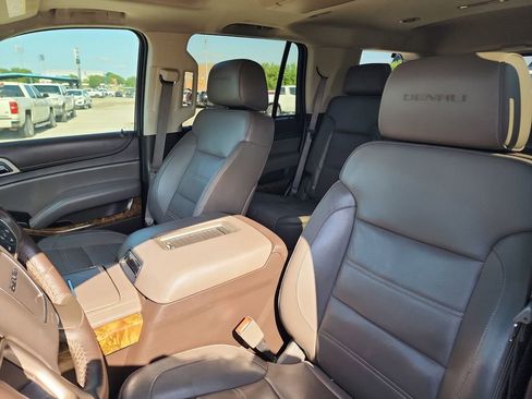Used 2016 GMC Yukon Denali w/ Open Road Package RWD image 12
