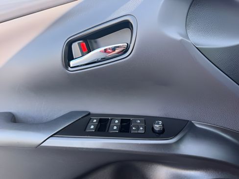 Used 2016 Toyota Prius Four FWD image 18