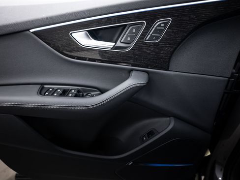 New 2026 Audi Q7 3.0T Premium Plus image 13