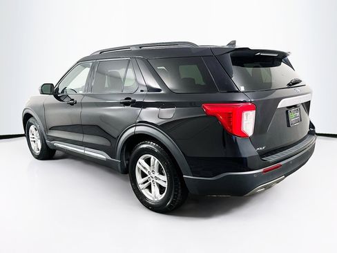 Used 2024 Ford Explorer XLT w/ Equipment Group 202A RWD image 5