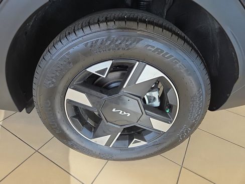 Used 2026 Kia Sportage LX image 10