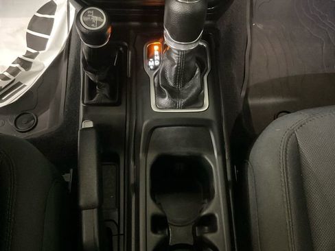 Used 2023 Jeep Wrangler Sport image 19