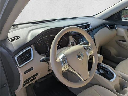 Used 2015 Nissan Rogue SV image 11