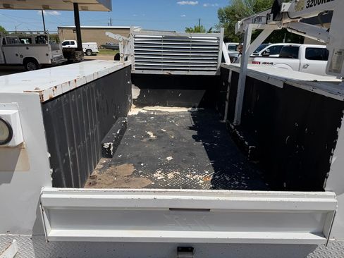 Used 2022 Ford F350 XL w/ Power Equipment Group image 16