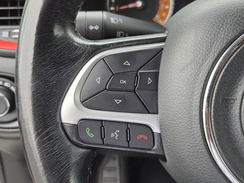 Certified 2019 Jeep Renegade Trailhawk image 18