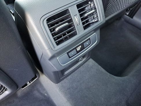 Used 2021 Audi Q5 Premium Plus w/ Premium Plus Package image 12