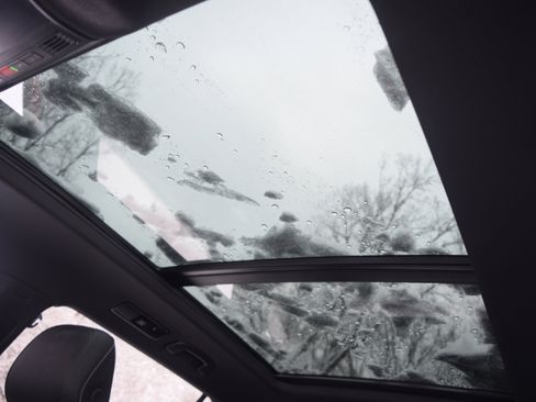 Used 2024 Volkswagen Tiguan SEL R-Line image 21