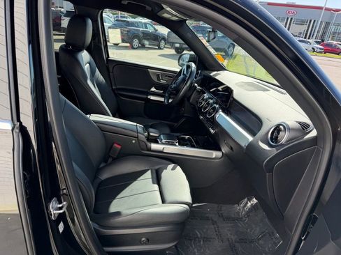 Used 2023 Mercedes-Benz GLB 250 4MATIC image 20