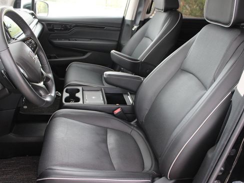 Used 2025 Honda Odyssey Elite image 10