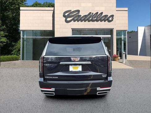 New 2026 Cadillac Escalade ESV Luxury image 4