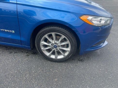 Used 2017 Ford Fusion SE FWD image 7