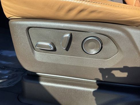 Used 2024 Cadillac Escalade ESV Sport w/ Touring Package image 10