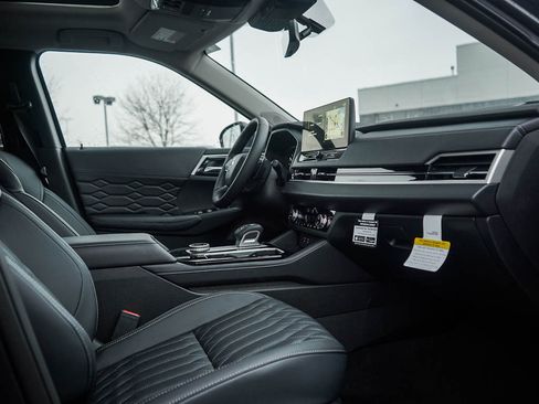 New 2026 Mitsubishi Outlander SEL AWD/4WD image 11