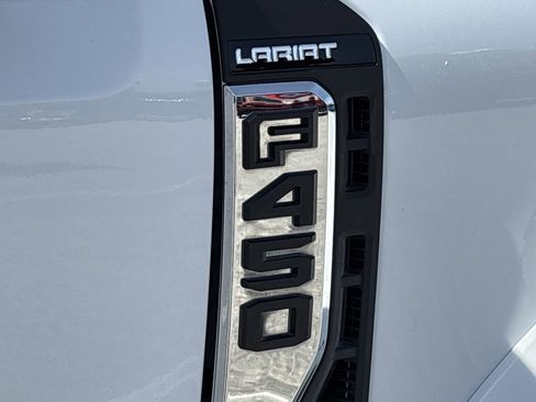 Certified 2025 Ford F450 Lariat image 9