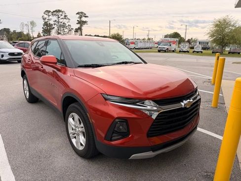 Used 2021 Chevrolet Blazer LT image 3